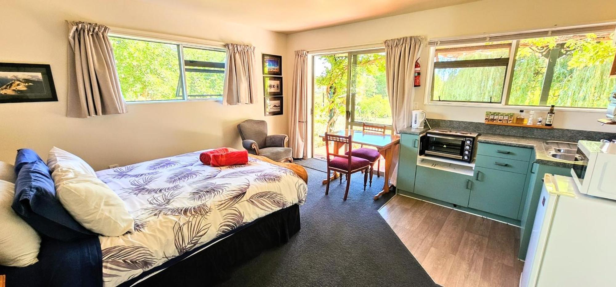 Waterwheel Cottage Upper Moutere Экстерьер фото