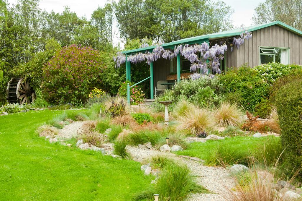 Waterwheel Cottage Upper Moutere Экстерьер фото