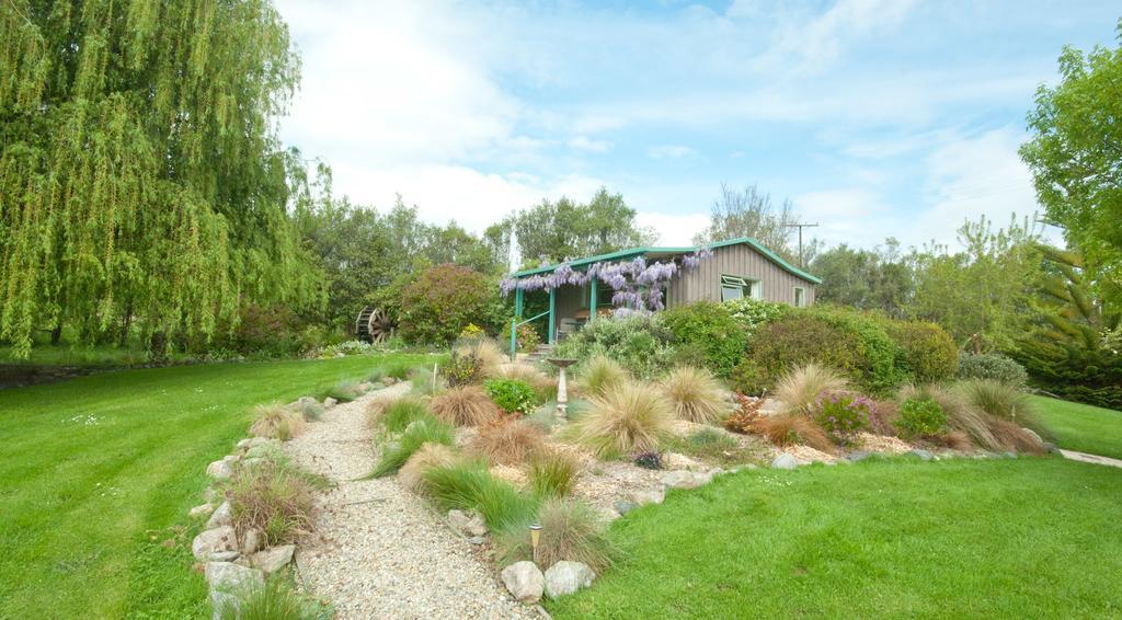Waterwheel Cottage Upper Moutere Экстерьер фото