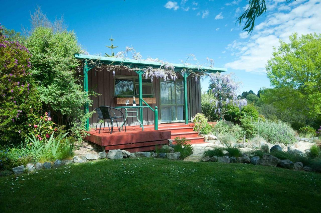 Waterwheel Cottage Upper Moutere Экстерьер фото