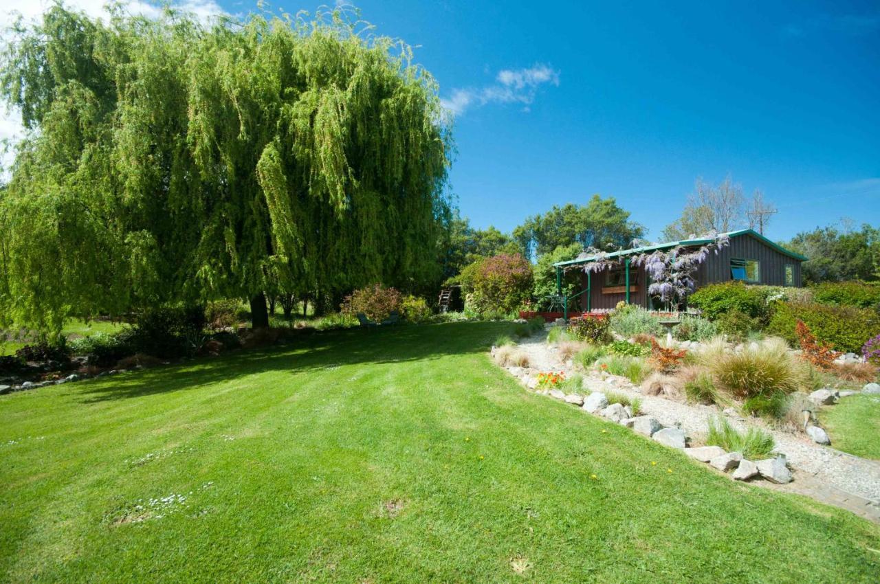 Waterwheel Cottage Upper Moutere Экстерьер фото